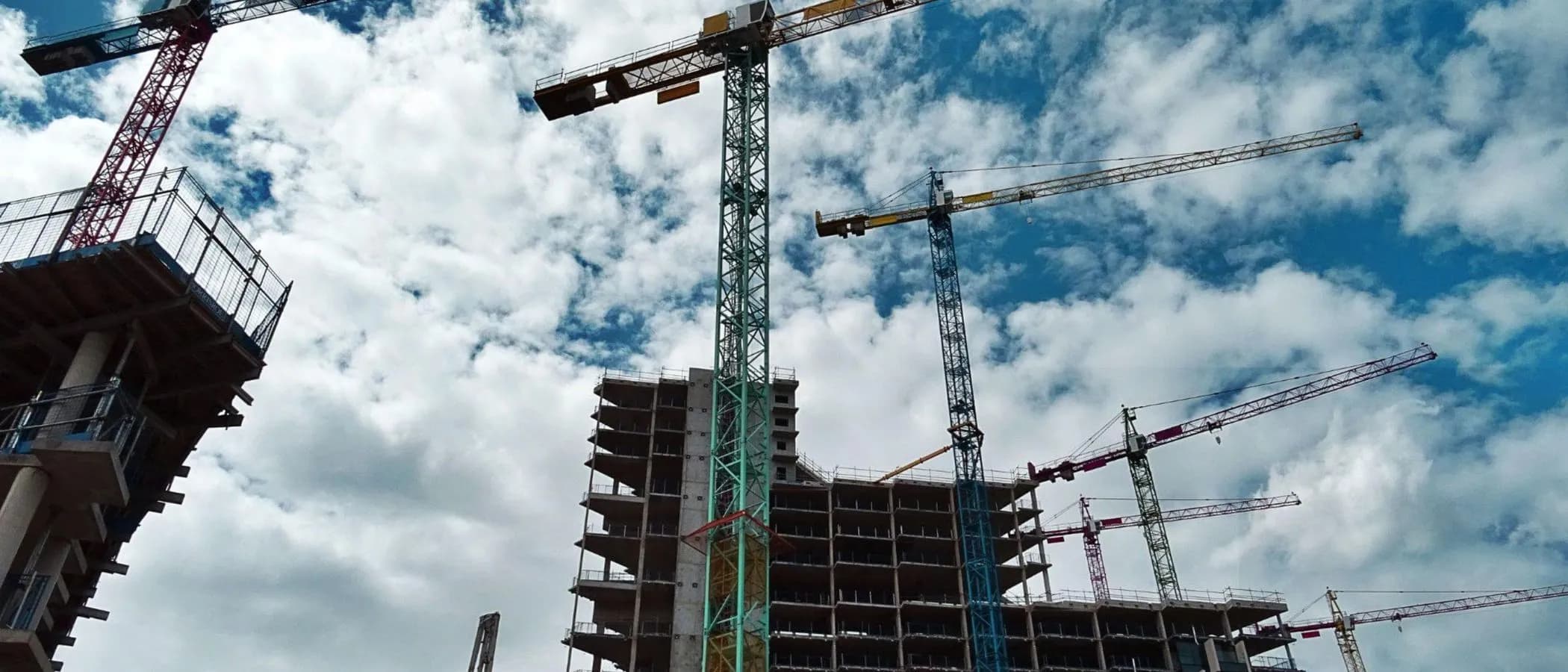construção civil brasileira voltou a entrar em estado de atenção